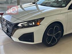 نيسان ألتيما